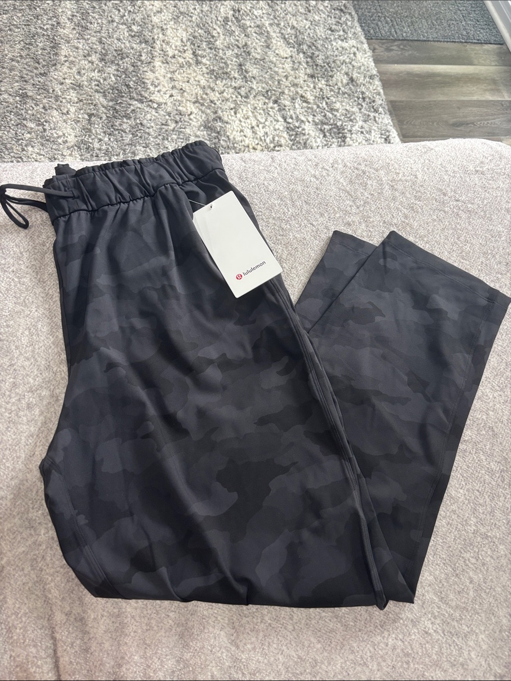 lululemon athletica womens Black Camo Jogger Pants